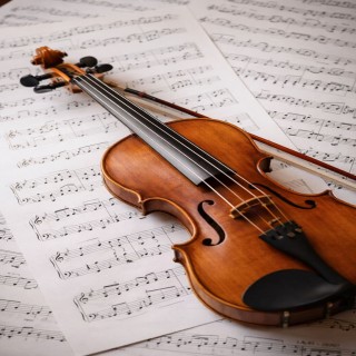 Pentagrama e violino